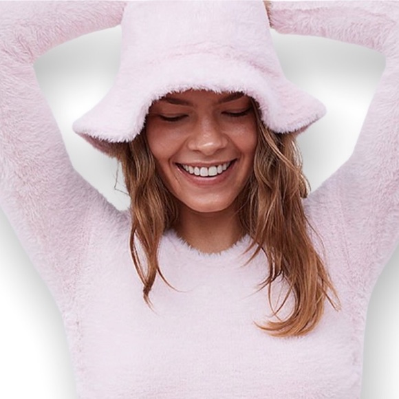 For Love And Lemons Accessories - FOR LOVE & LEMONS | 90s inspired Faux Mohair Pink Bucket Hat
